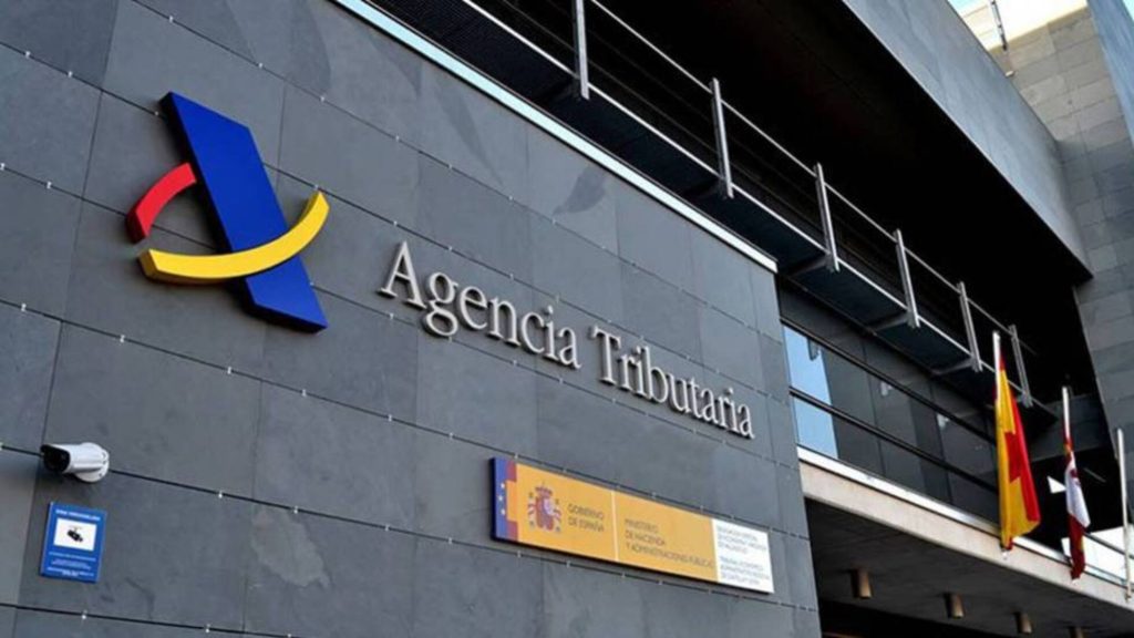 ¿Quien debe presentar 840 según la Agencia Tributaria?